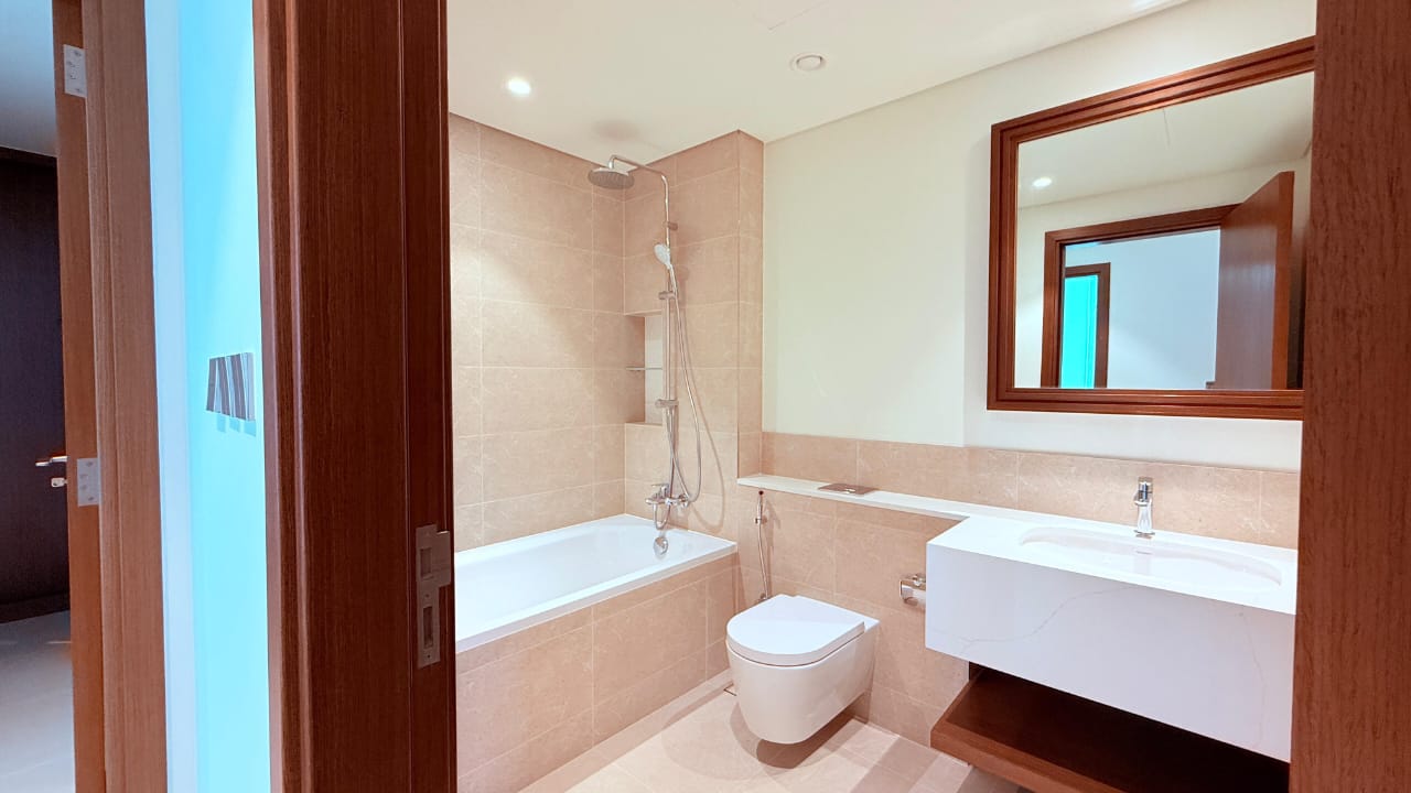 2 Br Apt for rent in Palace Beach Residence9