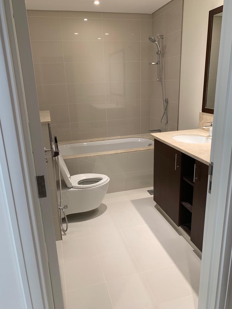 1 Br Apt for rent in Boulevard Crescent Downtown10