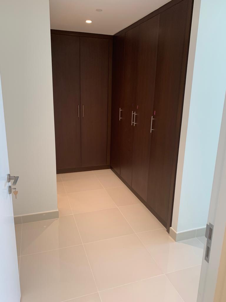 1 Br Apt for rent in Boulevard Crescent Downtown14