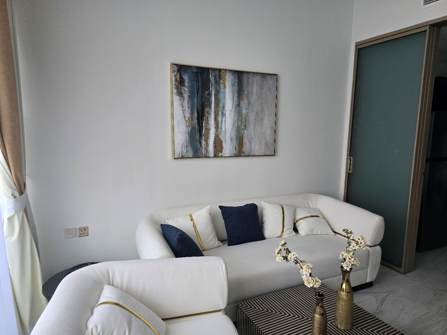 1 br for rent in Gemz by Danube16